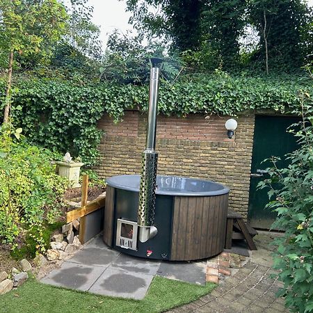 Villa Bosboerderij De Goudsberg Met Hottub In Tuin Lunteren Exterior foto